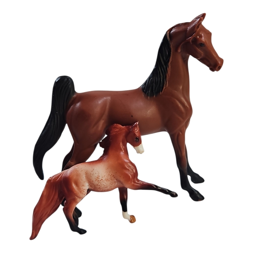 Breyer Horses Brown & Black Stable Mates  1:32 Scale &  1 Mini Whinnies Horse